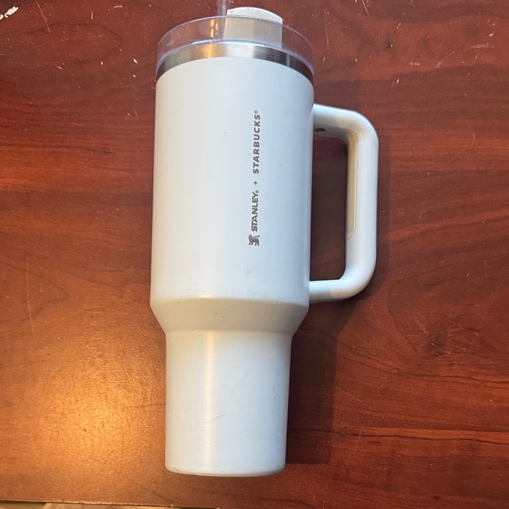 Stanley + Starbucks Light Blue